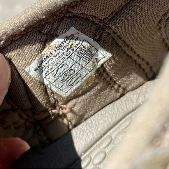 Keen Hiking Closed Toe Sandals Boys Size 5 US Waterproof Outdoors Tan Orange - Picture 5 of 16